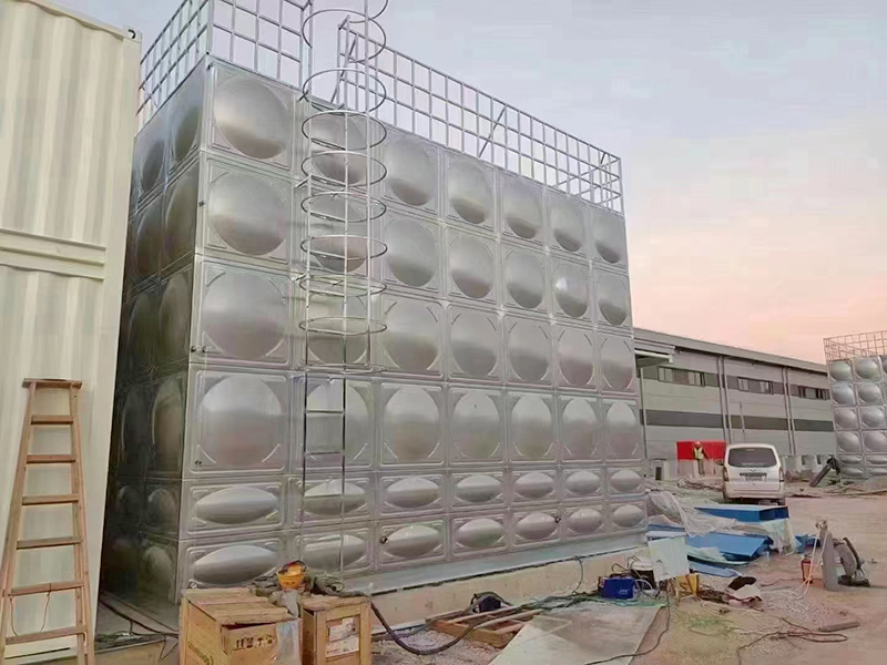 立式不锈钢水箱