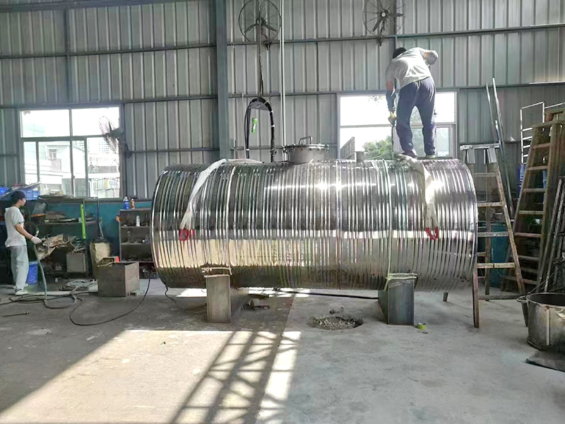 立式不锈钢水箱