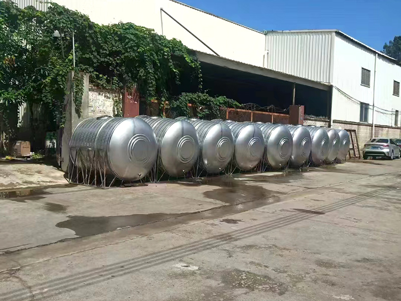 立式不锈钢水箱