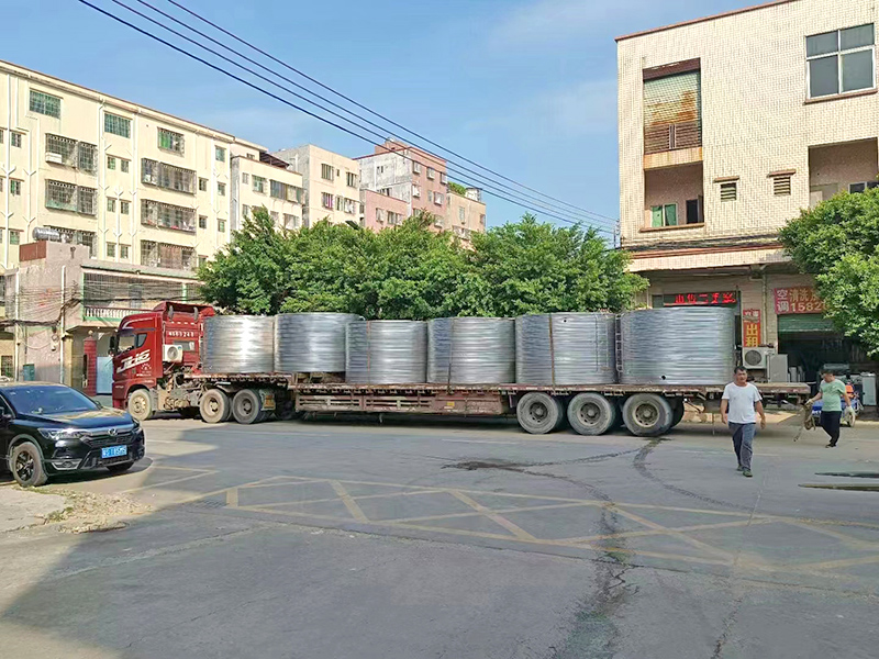 立式不锈钢水箱3